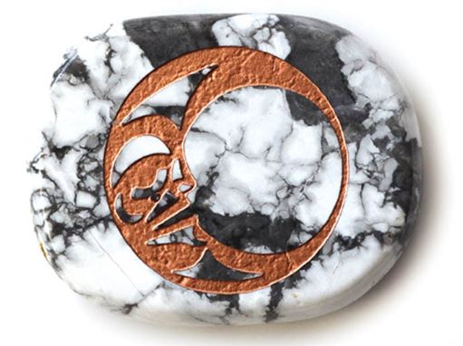Spirit Stone - Howlite Moon